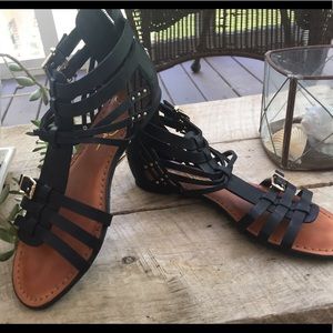 Women’s black sandals